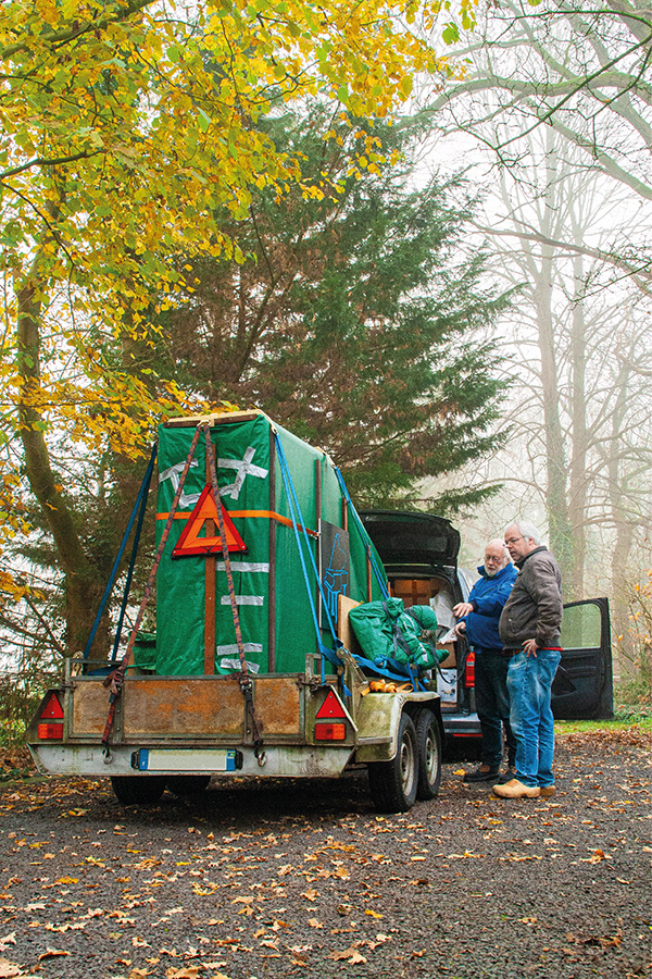 Dirk & Ben moving the course equipment